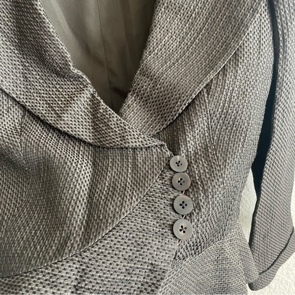 Armani Collezioni Asymmetric Blazer Made in Italy - Picture 2 of 5